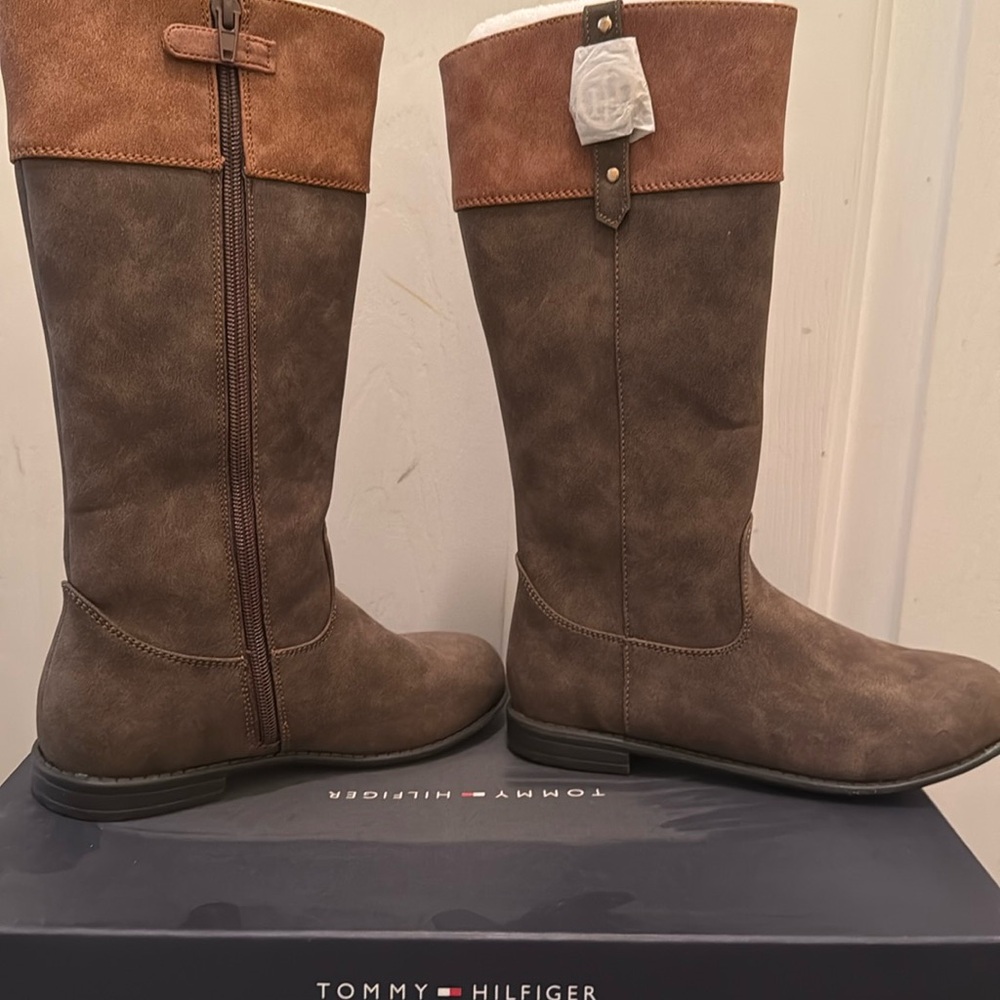 Never worn Tommy girls boots